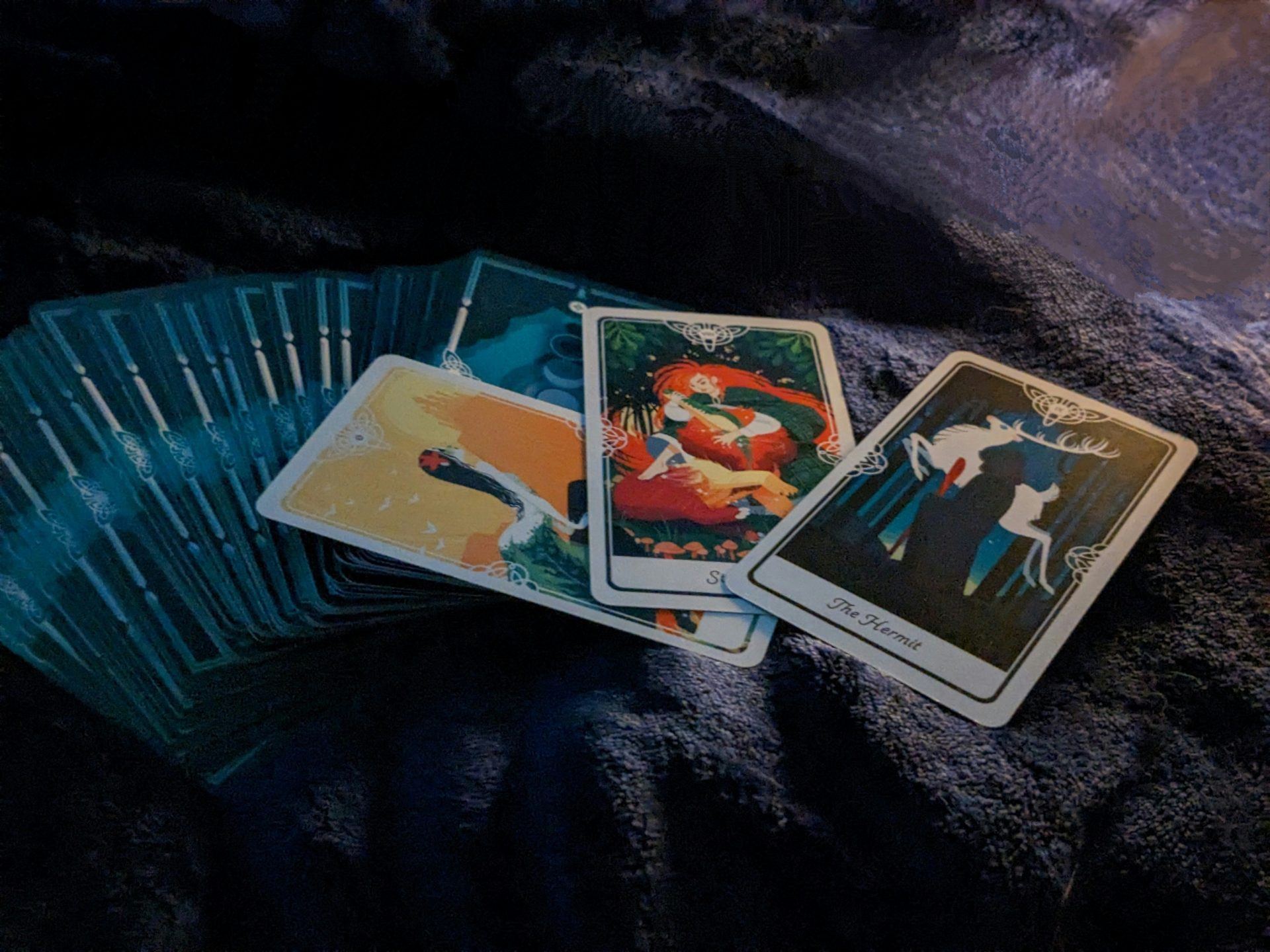 Cartas de tarot sobre una mesa